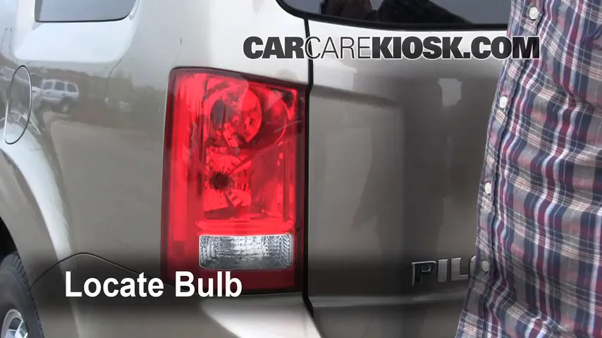 2009 Honda Pilot Touring 3.5L V6 Lights Turn Signal - Rear (replace bulb)